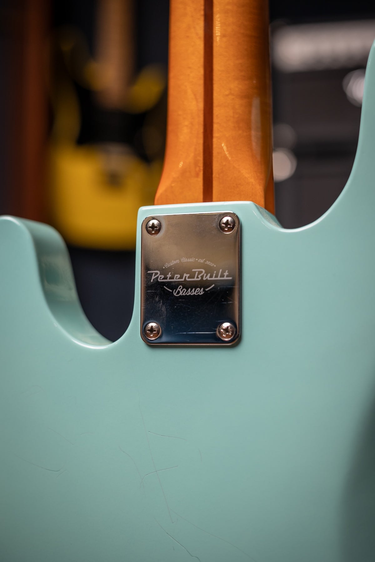 Pre-Owned PeterBuilt Cabrontia Electric Bass - Surf Green
