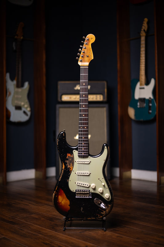 Fender 1963 Stratocaster® Super Heavy Relic - Super Faded Aged Black over 3 Color Sunburst
