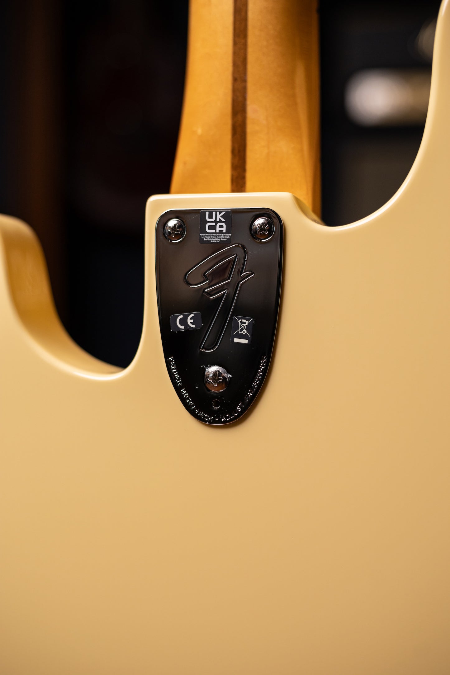 Fender Vintera II '70s Telecaster Bass Guitar - Vintage White