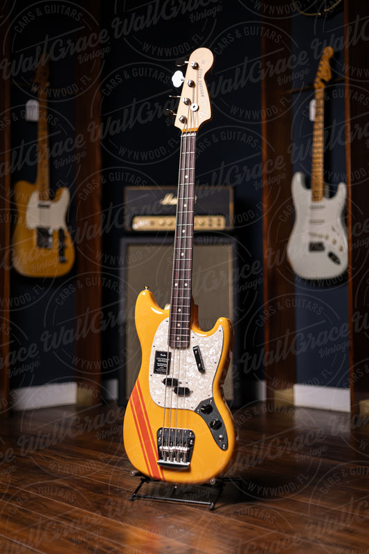 Fender Vintera II Mustang Bass - Competition Orange