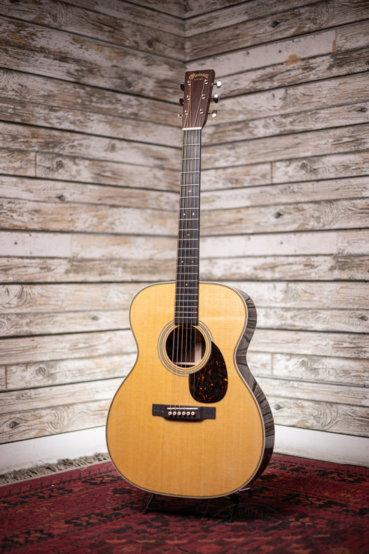 Martin OM-28 Acoustic Guitar - Natural