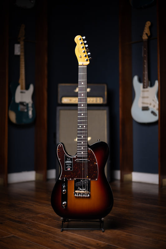 Fender American Professional II Telecaster Left-Hand 3 - Color Sunburst