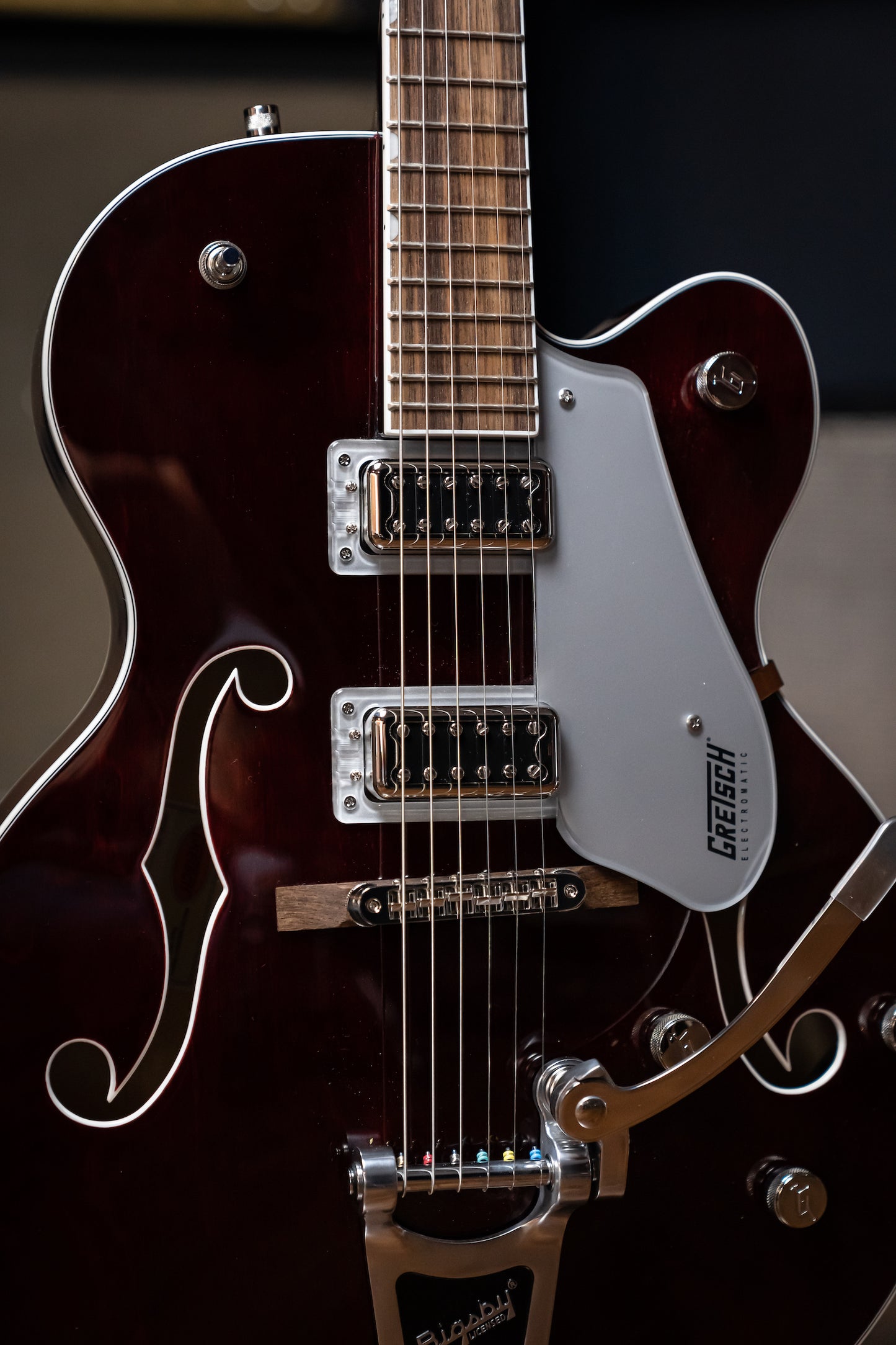 Gretsch G5420T Electromatic Classic Hollow Body Single-Cut with Bigsby - Walnut
