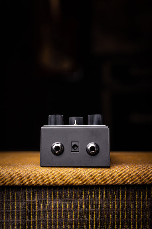 Maestro Fuzz-Tone Fuzz FZ-M Effects Pedal