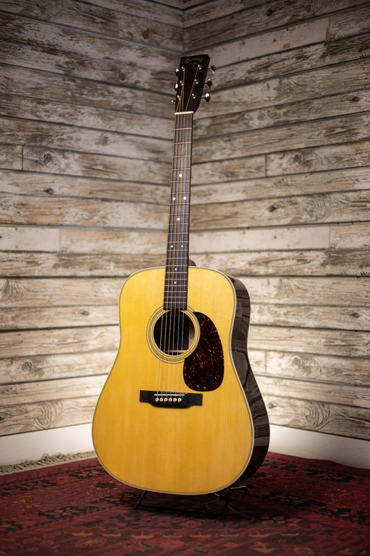 Martin D-28 2017 Acoustic Guitar - Natural
