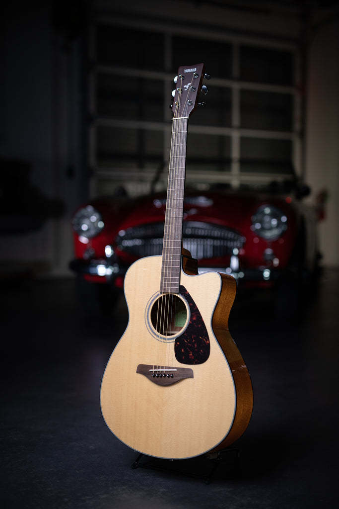 Yamaha FSX800C Concert Cutaway Acoustic-Electric Guitar - Natural