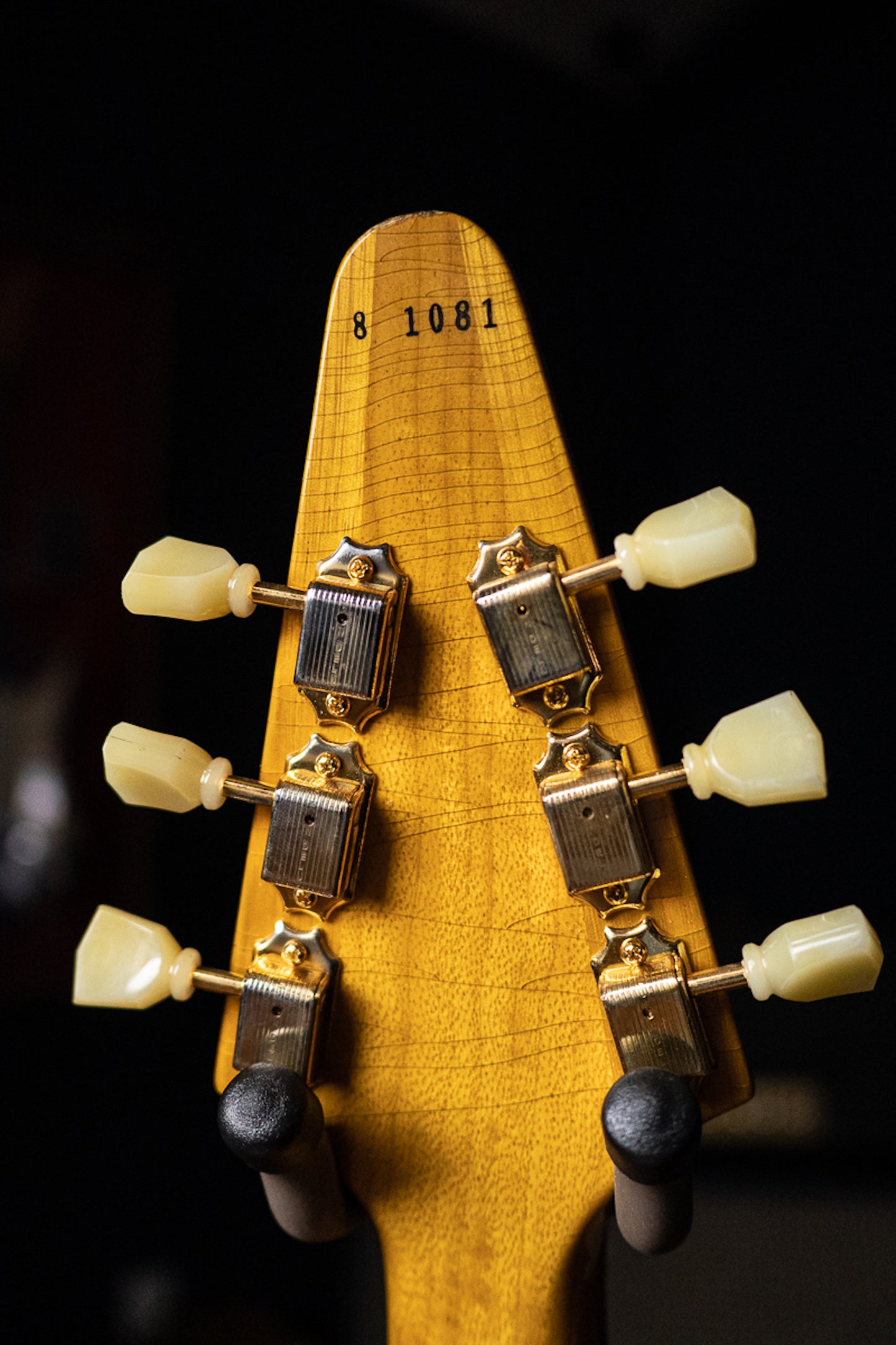 Gibson Custom Shop 58 Korina Flying V Brazilian Rosewood Fingerboard Murphy Lab Light Aged GH Electric Guitar - Natural 81081