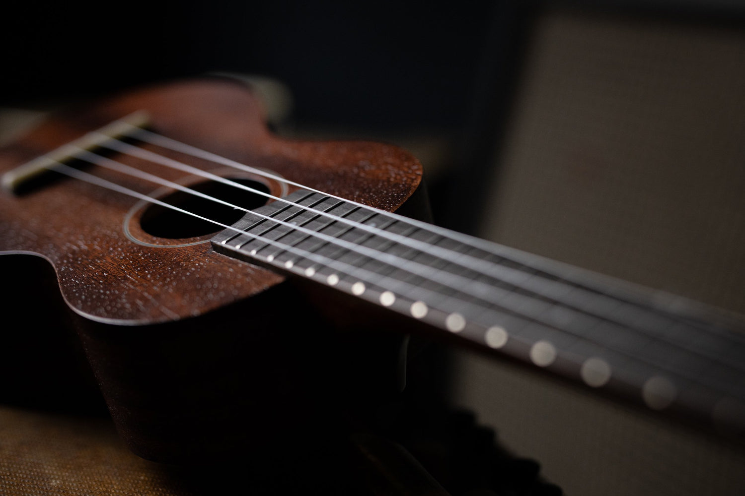 UKULELES