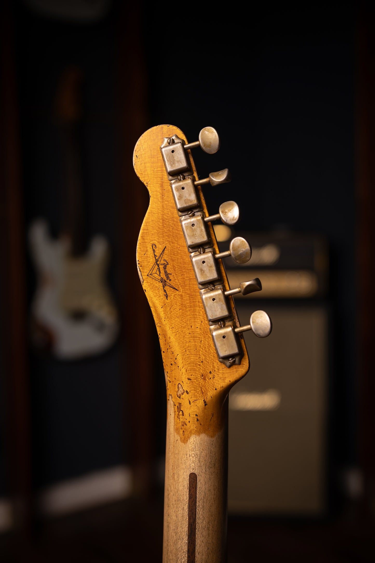 Fender Custom Shop 1952 Telecaster Super Heavy Relic Electric Guitar - Aged Cherry Sunburst