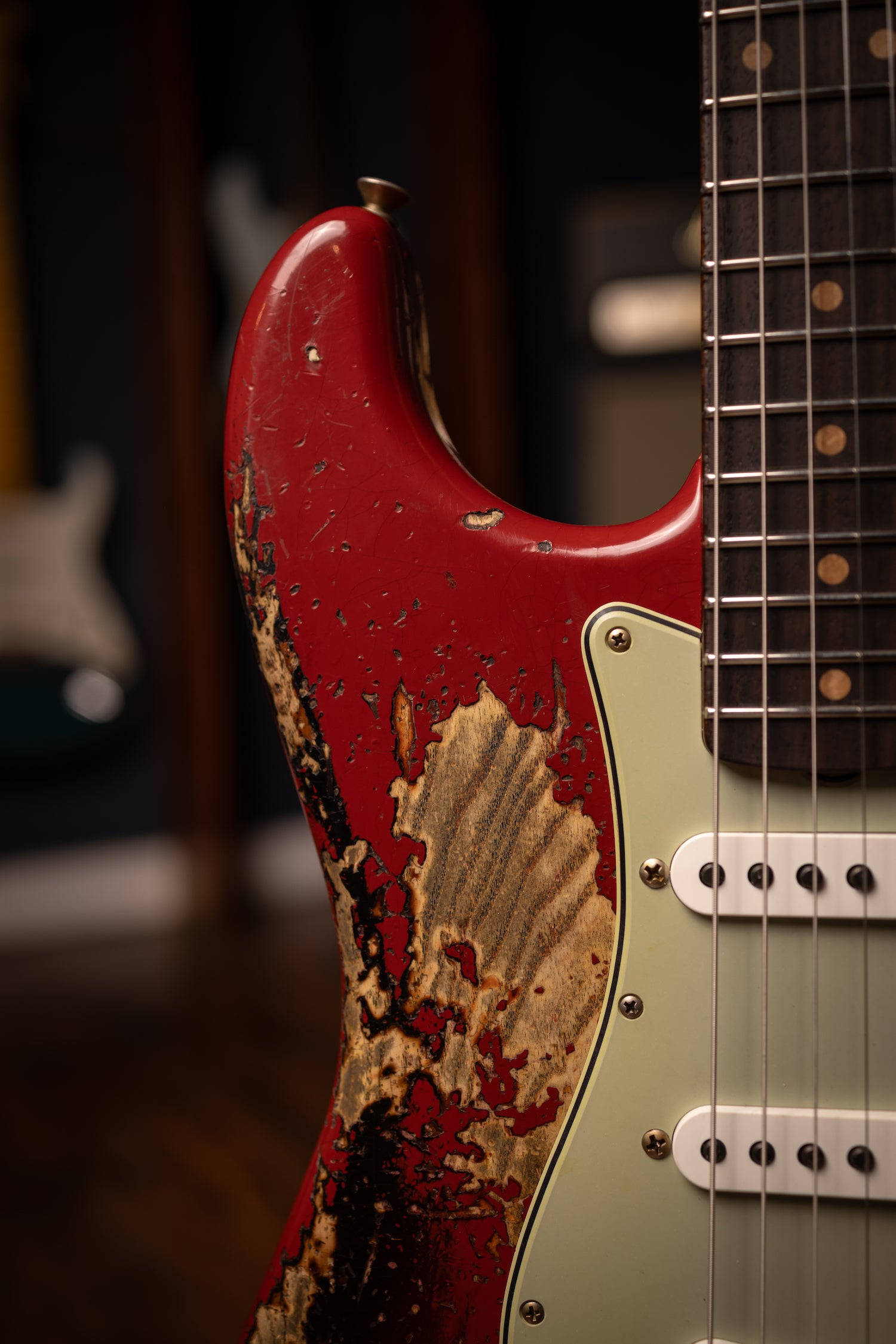 Fender Custom Shop 1961 Stratocaster Super Heavy Relic Electric Guitar - Aged Dakota Red over 3-Color Sunburst