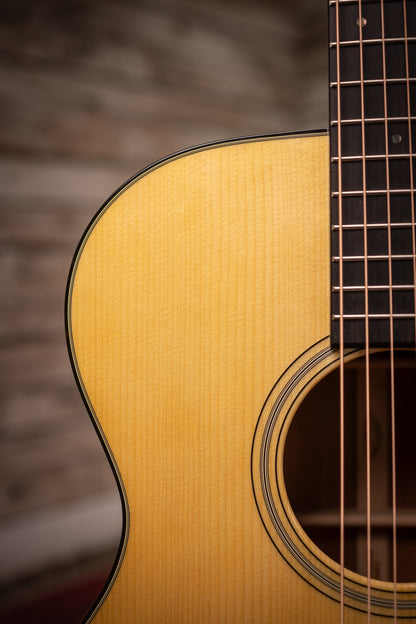 Martin Custom Shop 000-18 Acoustic Guitar Adirondack Spruce