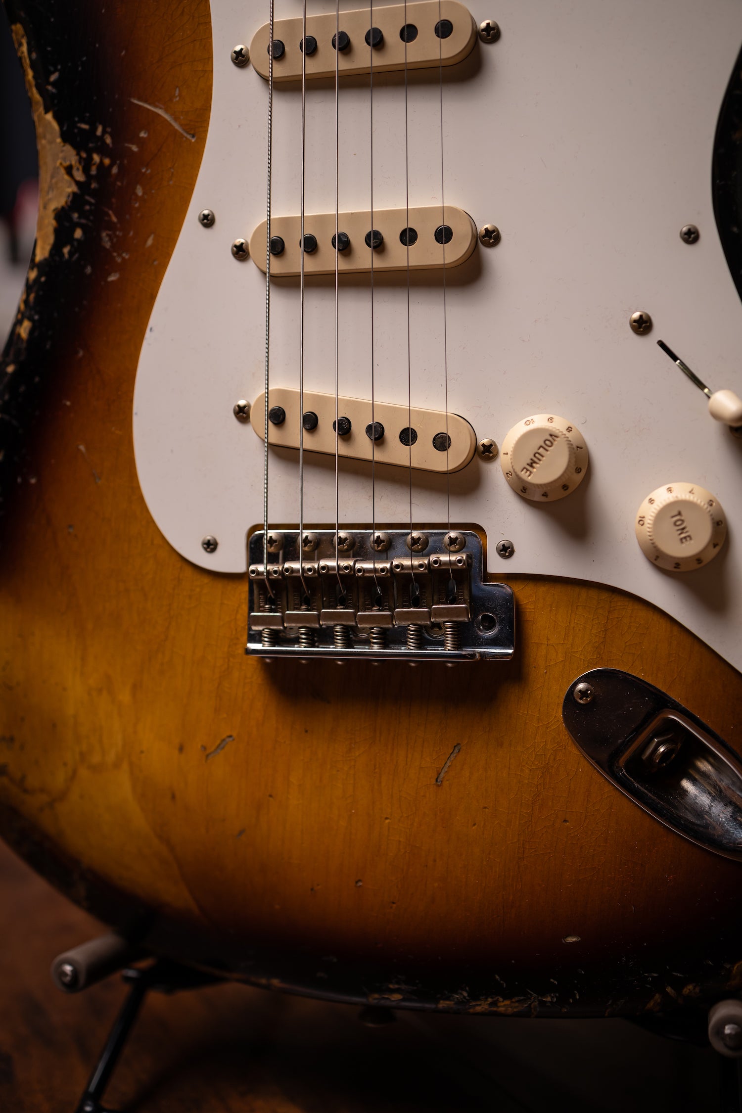 Fender Custom Shop Stratocaster 1957 Heavy Relic Electric Guitar - Aged 2-Color Sunburst