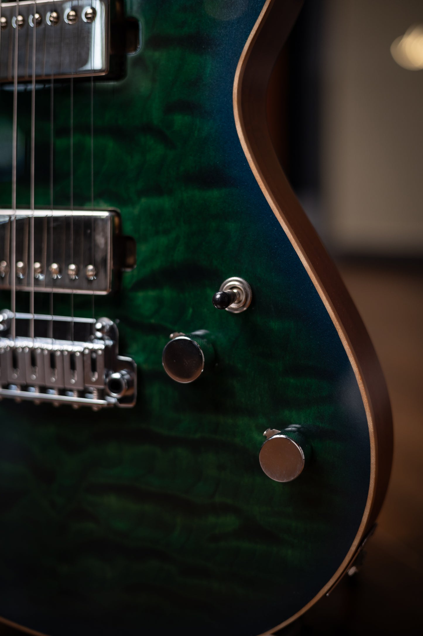 Carneglia Custom Shop Sublime Flame Maple Top Electric Guitar - Green Metallic Burst