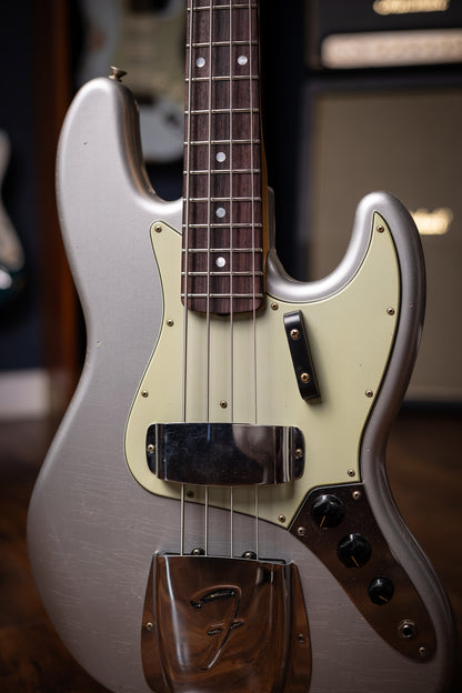 Fender 1965 Jazz Bass Journeyman Relic - Faded Inca Silver