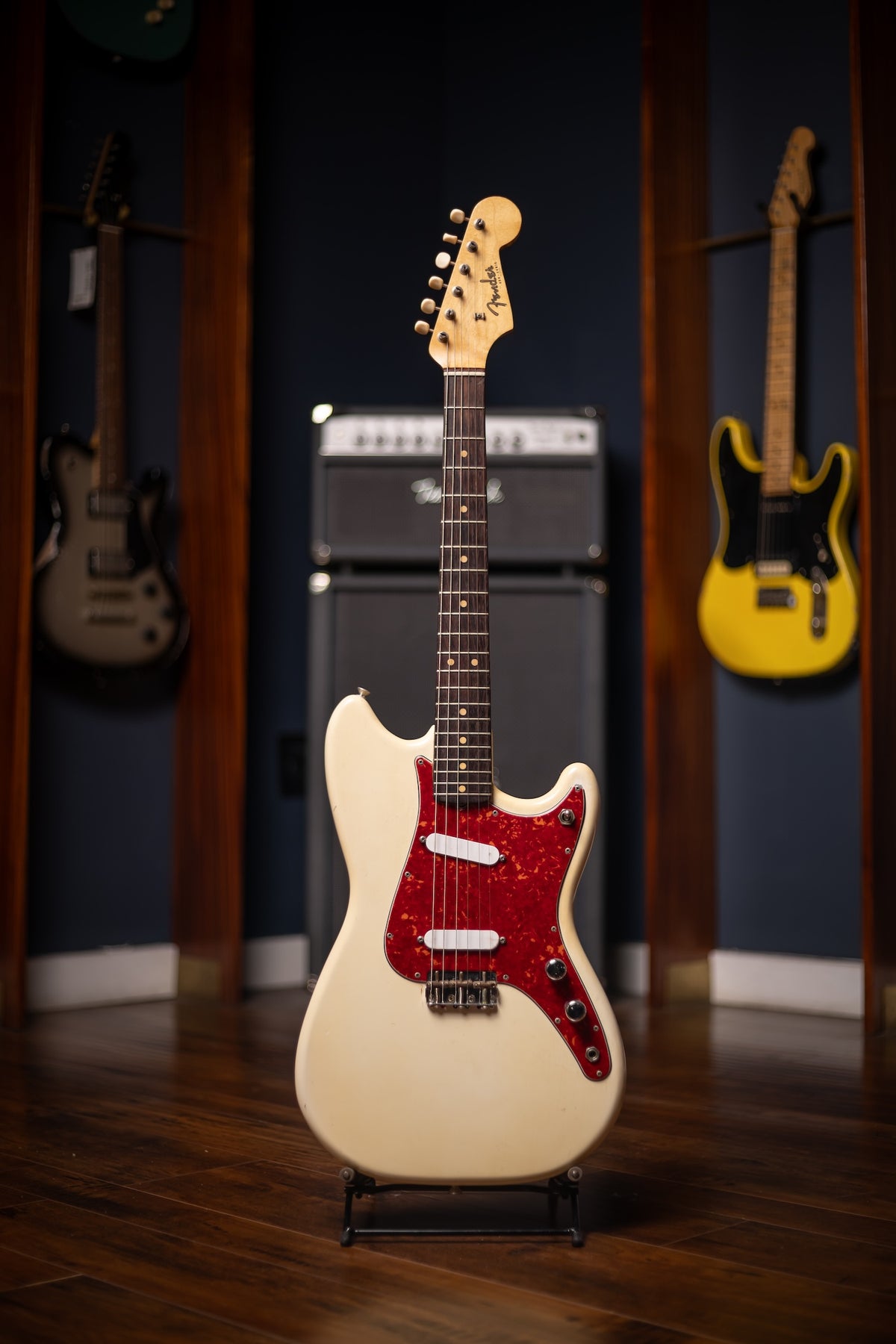 1963 Fender Duo Sonic Electric Guitar - Olympic White