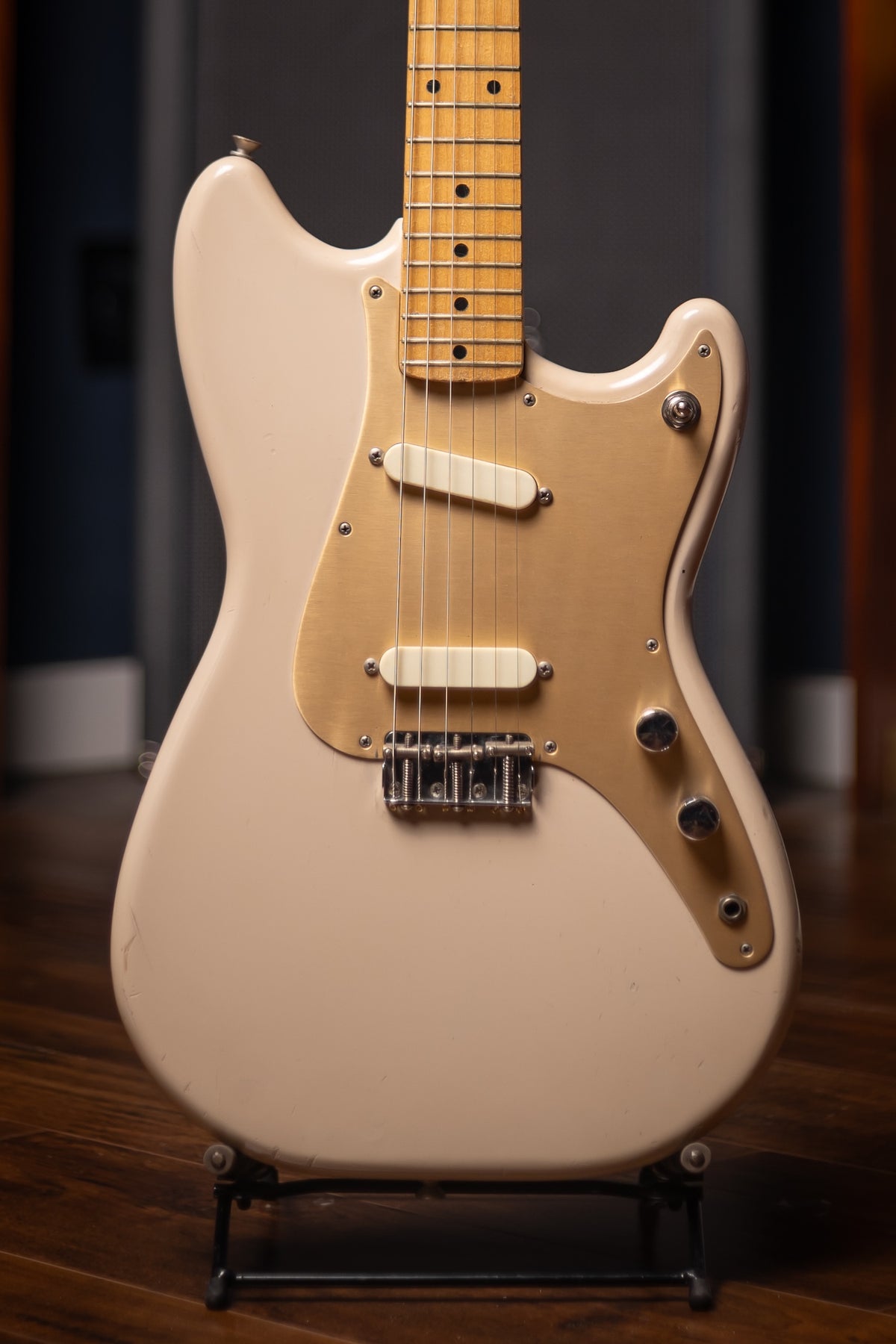 1958 Fender Duo Sonic Electric Guitar - Desert Sand/ Anodized Pickguard