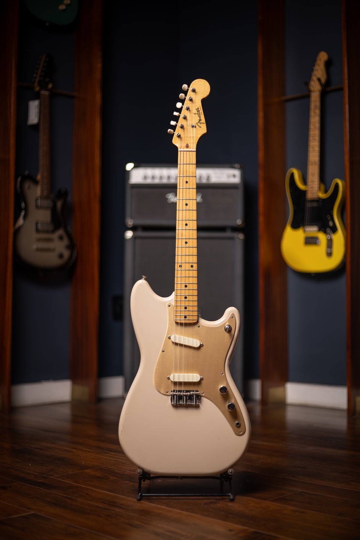 1958 Fender Duo Sonic Electric Guitar - Desert Sand/ Anodized Pickguard