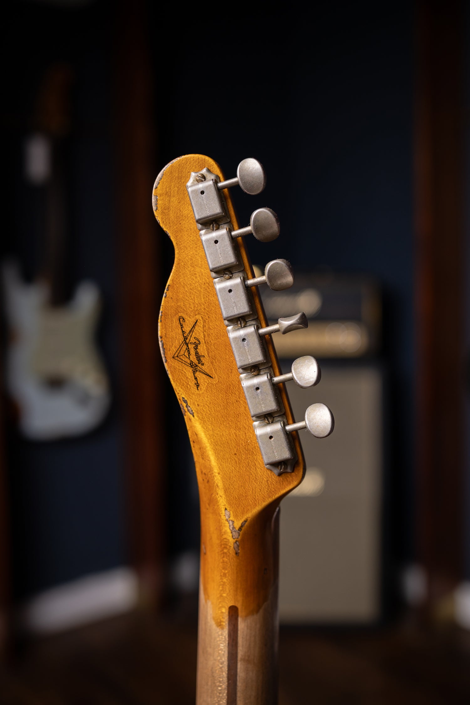 Fender Custom Shop 1952 Telecaster Super Heavy Relic Electric Guitar - Aged Cherry Sunburst