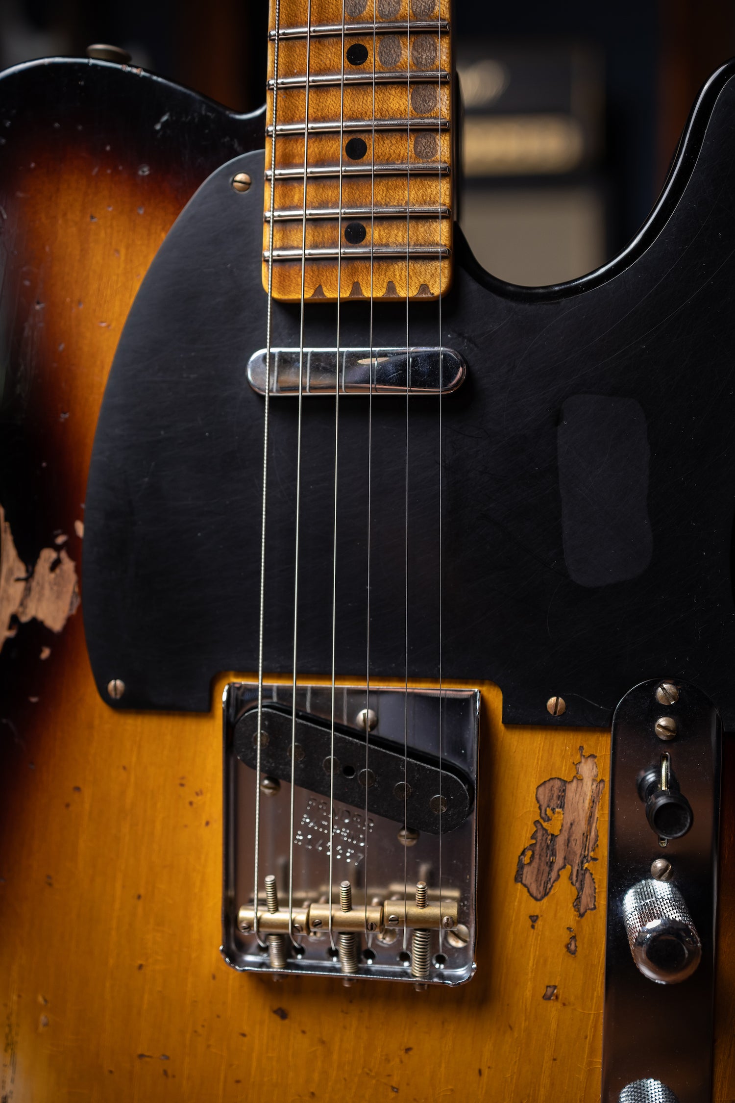 Fender 1951 Telecaster Nocaster Heavy Relic, 1-Piece Quartersawn Maple Neck Electric Guitar - 2-Color Sunburst