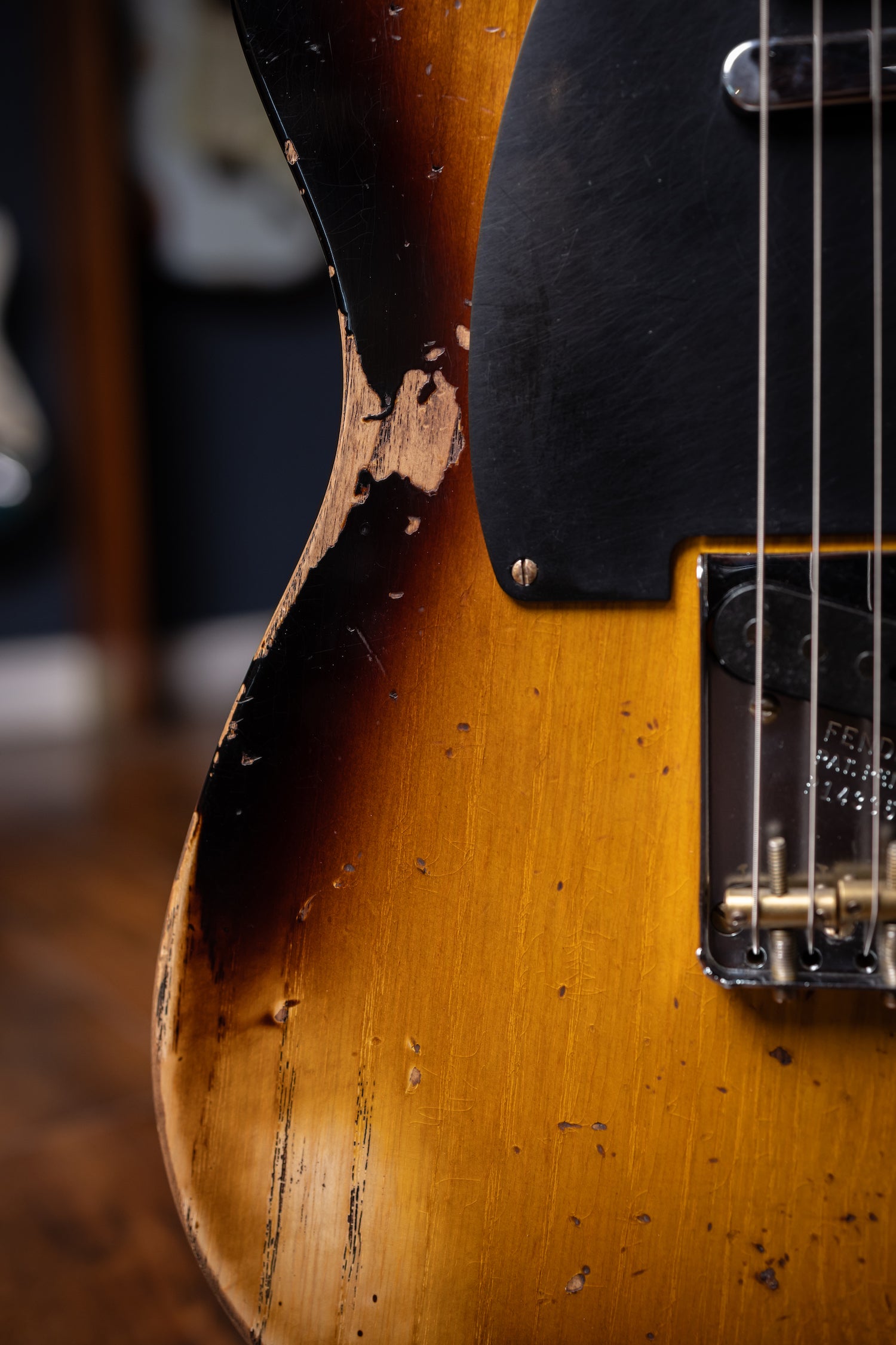 Fender 1951 Telecaster Nocaster Heavy Relic, 1-Piece Quartersawn Maple Neck Electric Guitar - 2-Color Sunburst