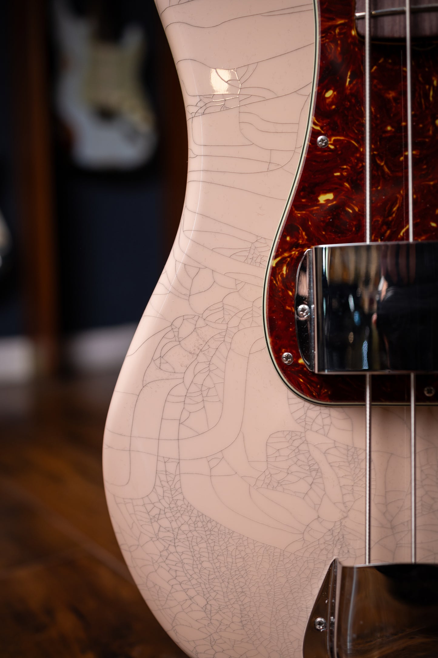 Fender Custom Shop 1960 Precision Bass DLX Closet Classic - Faded Aged Shell Pink