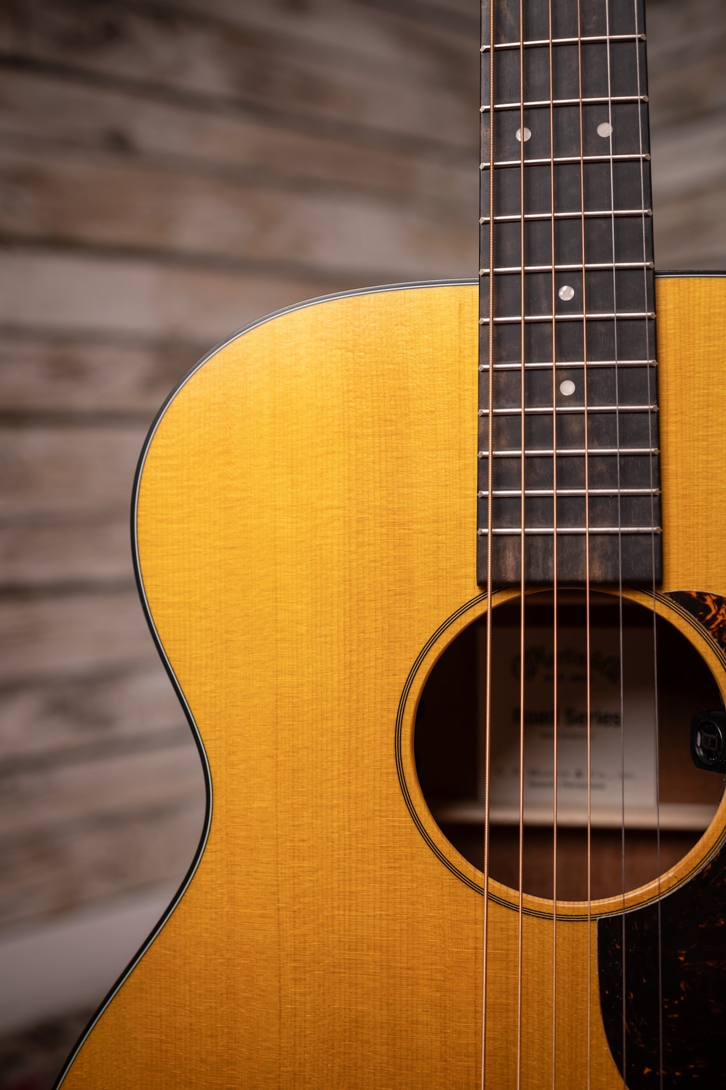 Martin 000-10E Retro Acoustic/Electric Guitar - Spruce/Sapele