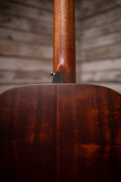 Martin 000-10E Retro Acoustic/Electric Guitar - Spruce/Sapele