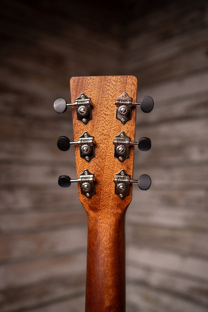 Martin 000-10E Retro Acoustic/Electric Guitar - Spruce/Sapele