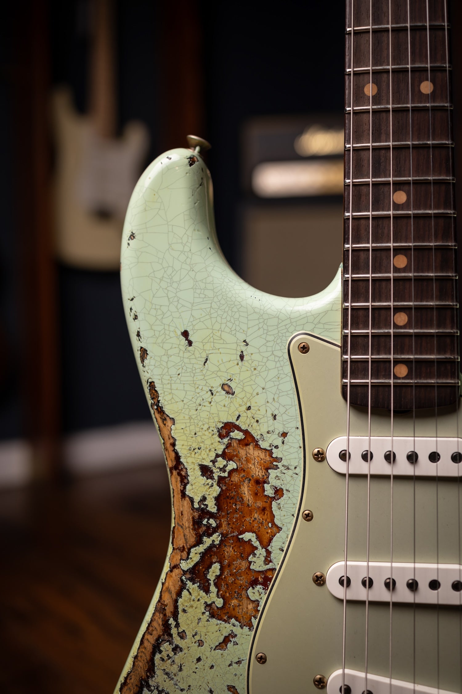 Fender Custom Shop 1961 Stratocaster Super Heavy Relic, 3A Rosewood Fingerboard Electric Guitar - Aged Surf Green over 3-Color Sunburst