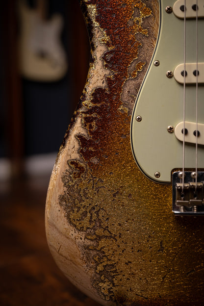 Fender Custom Shop 1963 Stratocaster Super Heavy Relic Super Faded Aged 3-Color Sunburst Sparkle