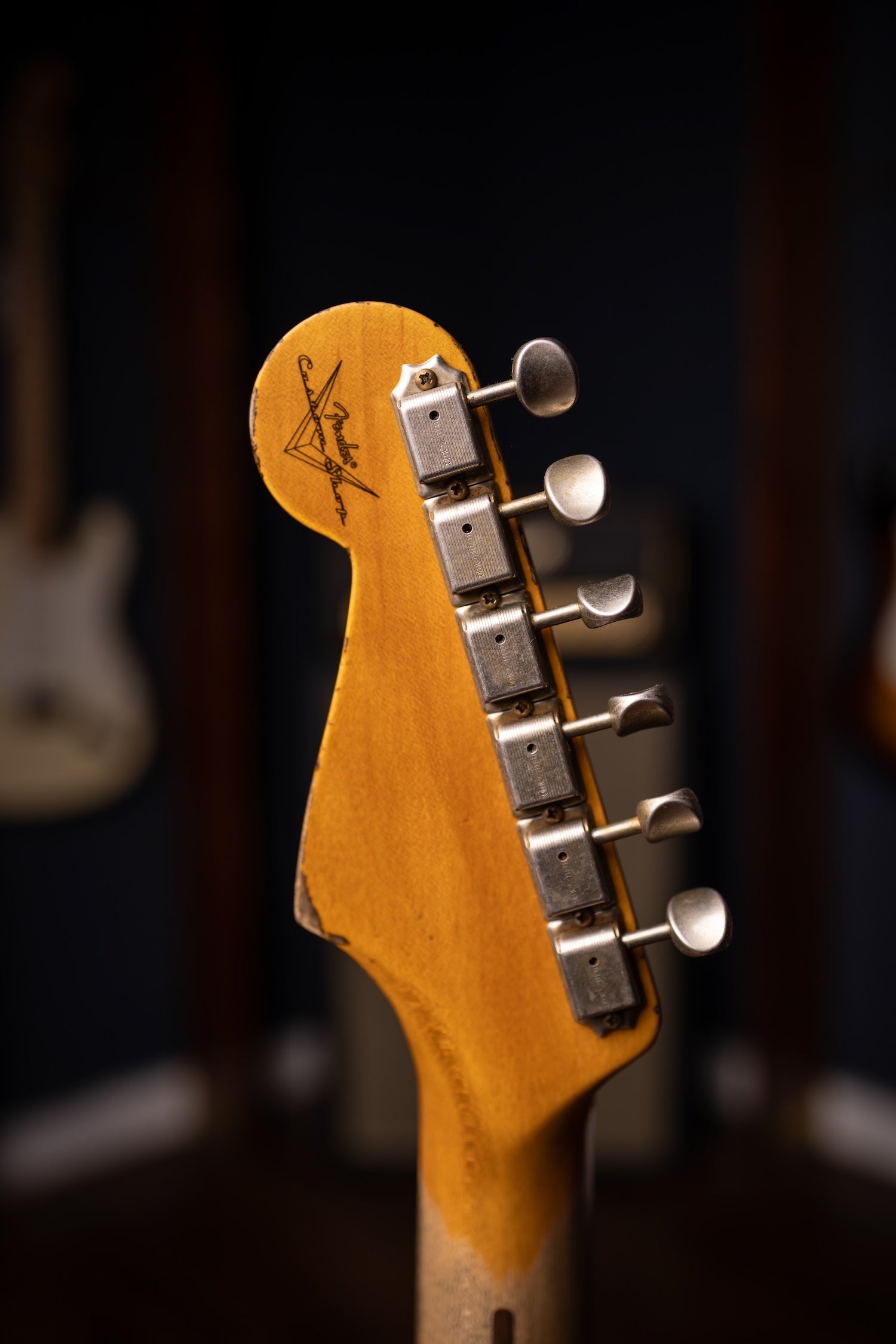 Fender Custom Shop 1957 Stratocaster® Heavy Relic®, 1-Piece Rift Sawn Maple Neck Fingerboard Electric Guitar -  Aged Fiesta Red
