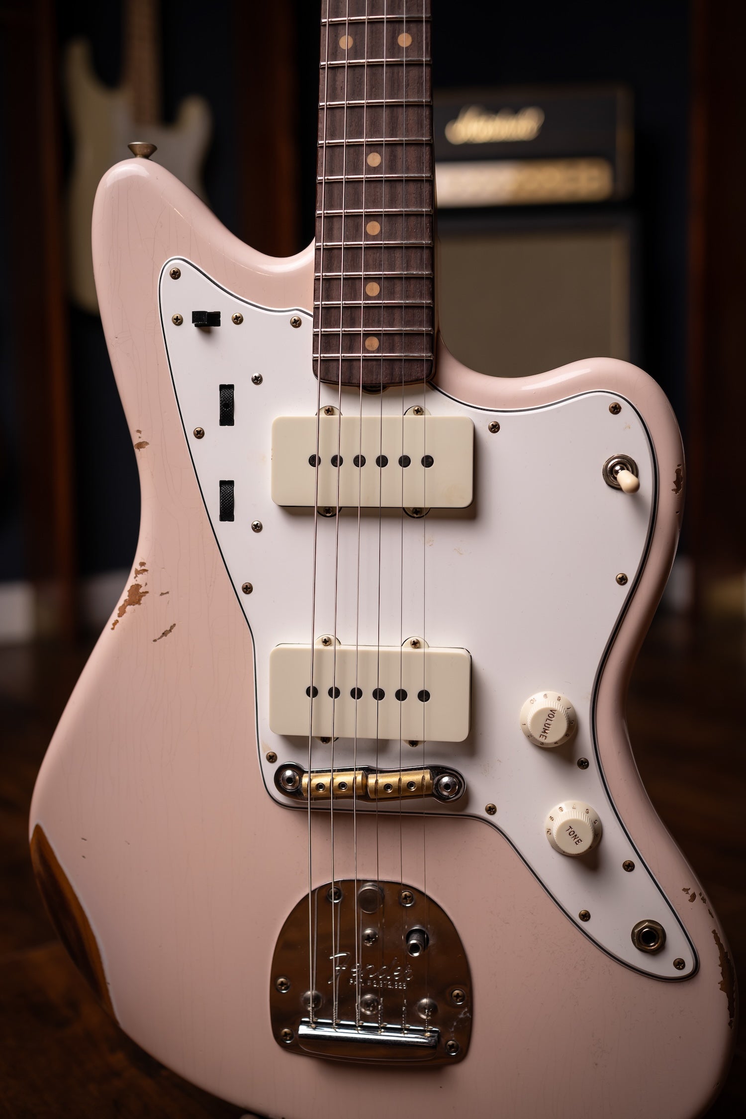 Fender Custom Shop 1963 Jazzmaster® Relic®, Rosewood Fingerboard Electric Guitar - Aged Shell Pink