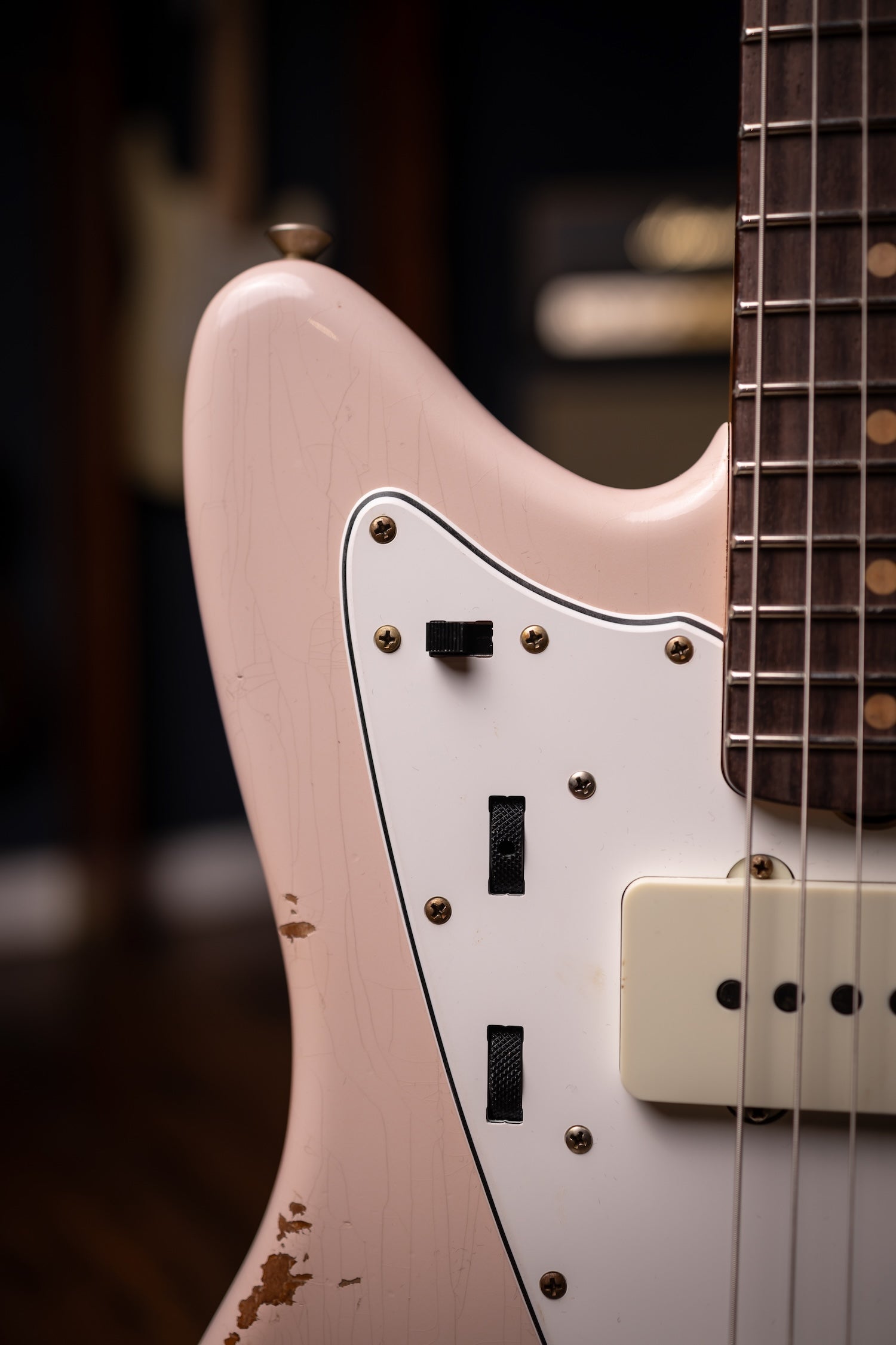 Fender Custom Shop 1963 Jazzmaster® Relic®, Rosewood Fingerboard Electric Guitar - Aged Shell Pink