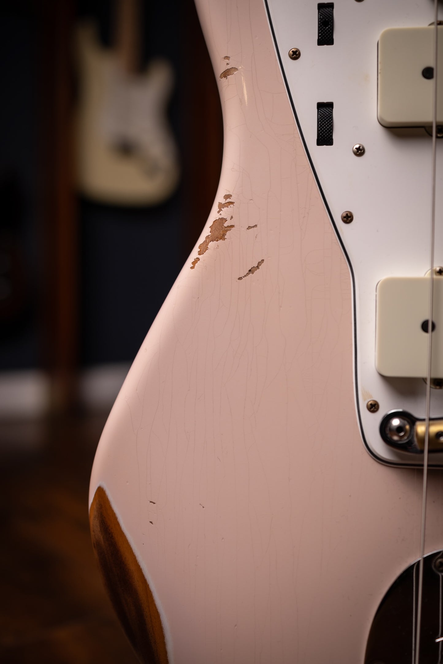 Fender Custom Shop 1963 Jazzmaster® Relic®, Rosewood Fingerboard Electric Guitar - Aged Shell Pink