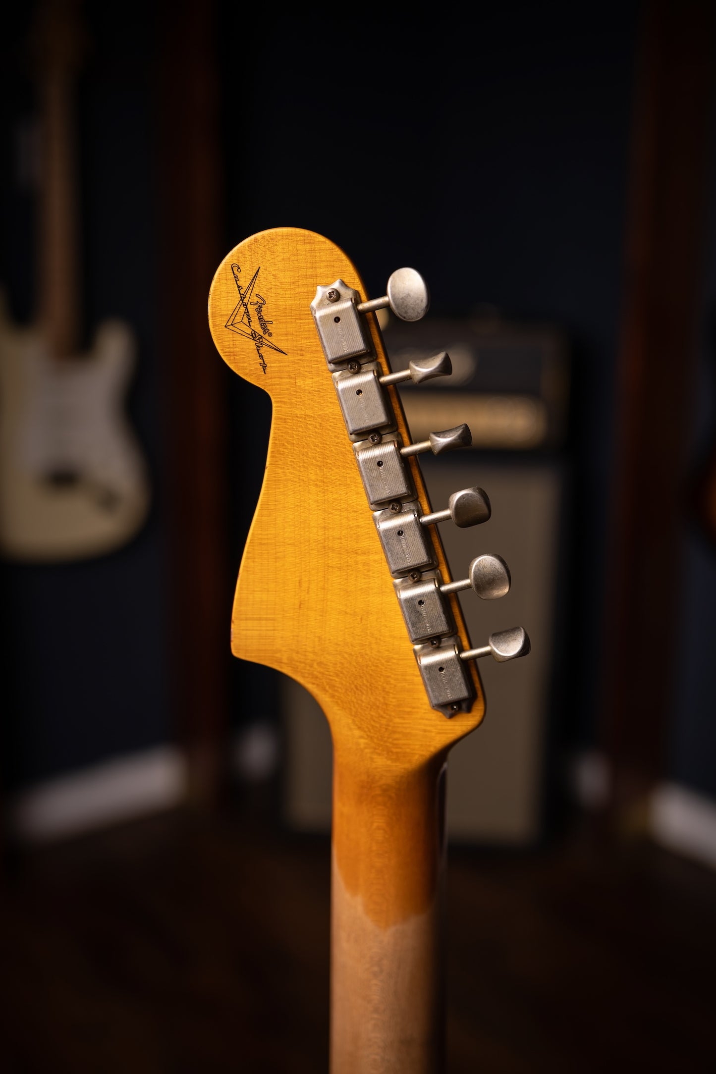 Fender Custom Shop 1963 Jazzmaster® Relic®, Rosewood Fingerboard Electric Guitar - Aged Shell Pink