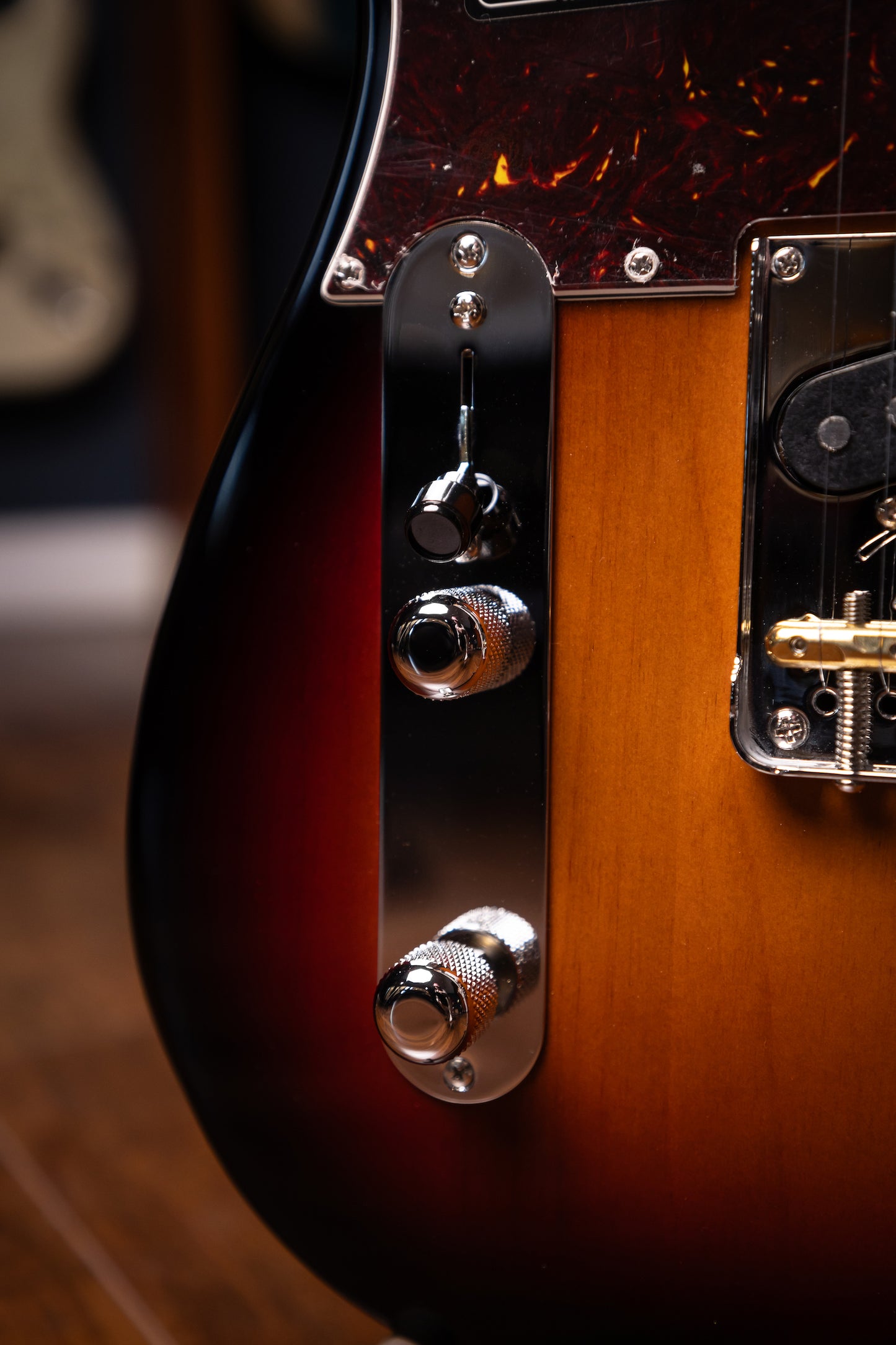 Fender American Professional II Telecaster Left-Hand 3 - Color Sunburst
