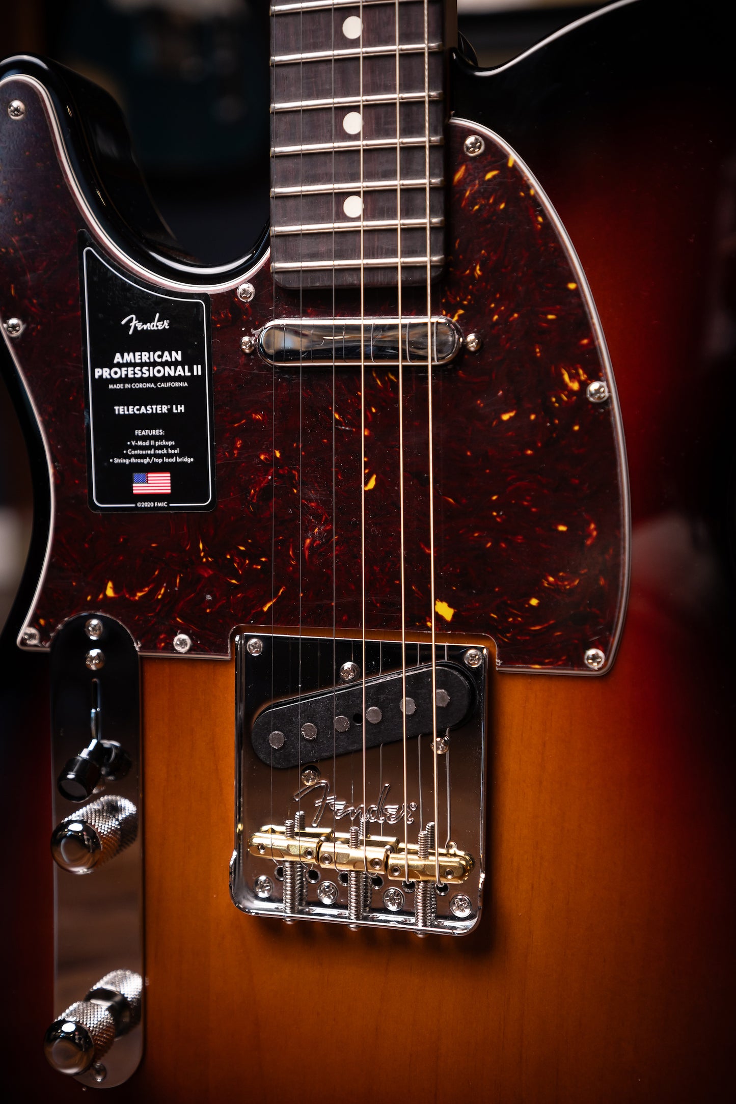 Fender American Professional II Telecaster Left-Hand 3 - Color Sunburst