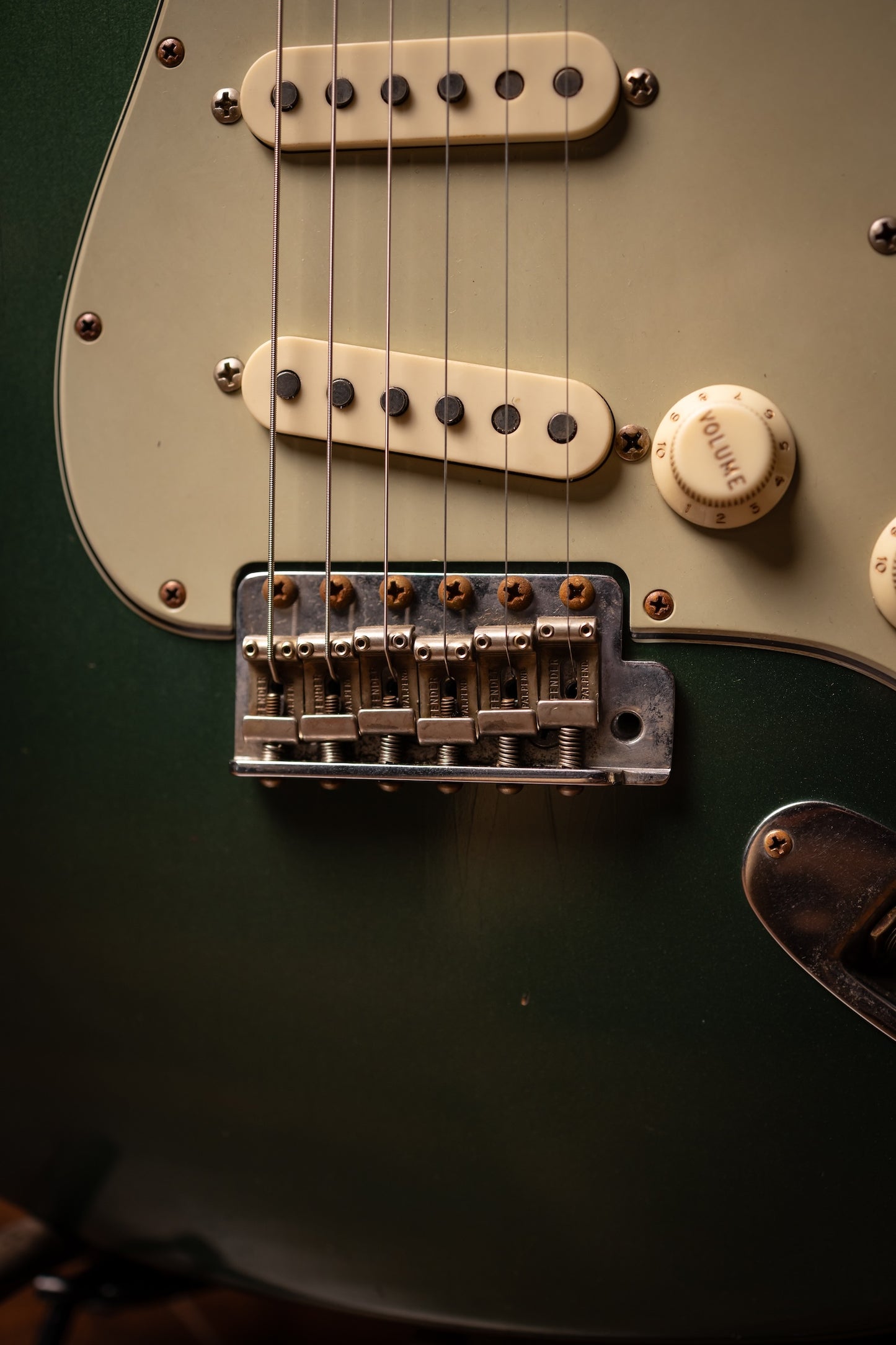 Fender Masterbuilt Todd Krause '63 Stratocaster® Journeyman Relic® Electric Guitar - Sherwood Green Metallic