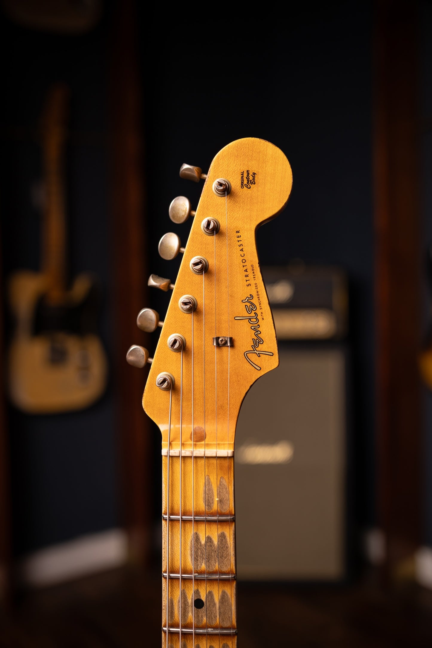 Fender 1957 Stratocaster Heavy Relic Electric Guitar - Aged 2-Color Sunburst