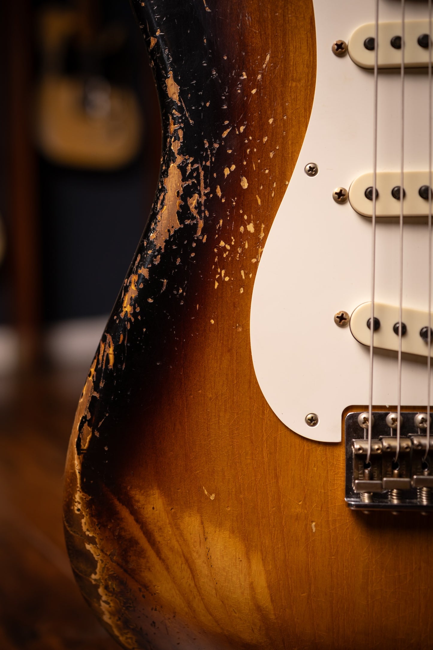 Fender 1957 Stratocaster Heavy Relic Electric Guitar - Aged 2-Color Sunburst