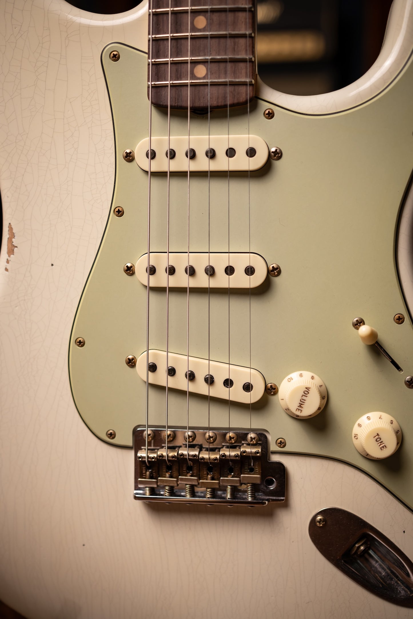 Fender 1962 Stratocaster® Relic® Electric Guitar - Aged Olympic White