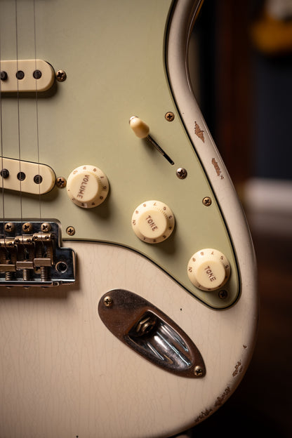 Fender 1962 Stratocaster® Relic® Electric Guitar - Aged Olympic White