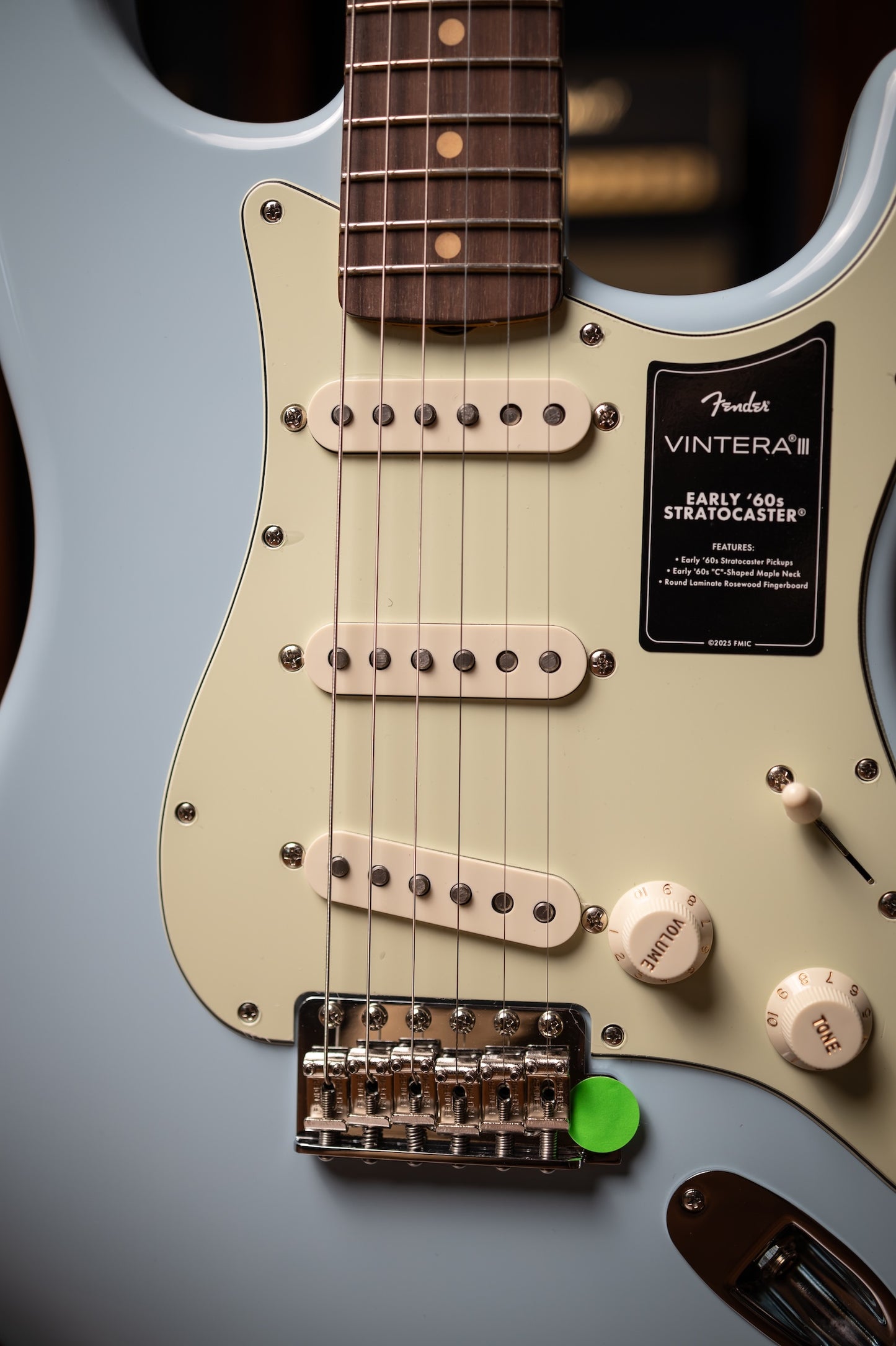 Fender Vintera III Early '60s Stratocaster - Sonic Blue
