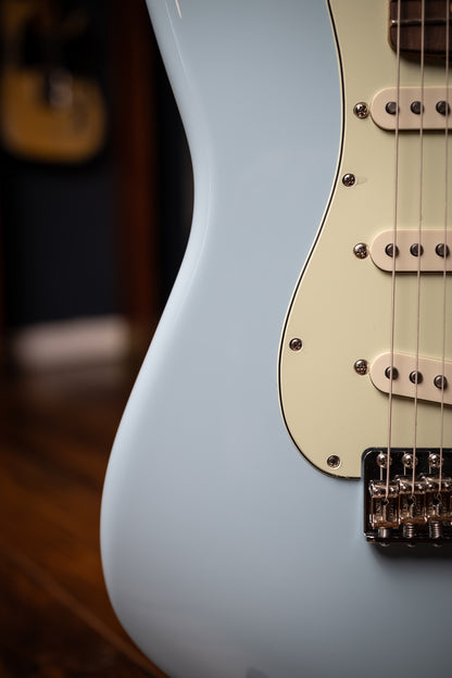Fender Vintera III Early '60s Stratocaster - Sonic Blue