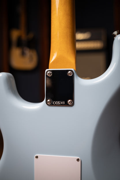 Fender Vintera III Early '60s Stratocaster - Sonic Blue