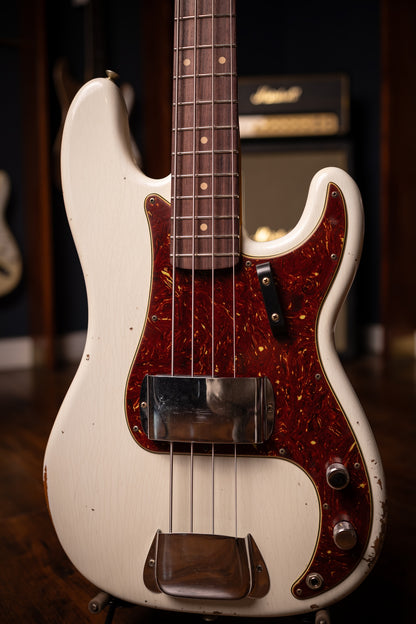 Fender 1960 Precision Bass® Relic®, Rosewood Fingerboard Electric Bass Guitar Super Faded Aged Olympic White