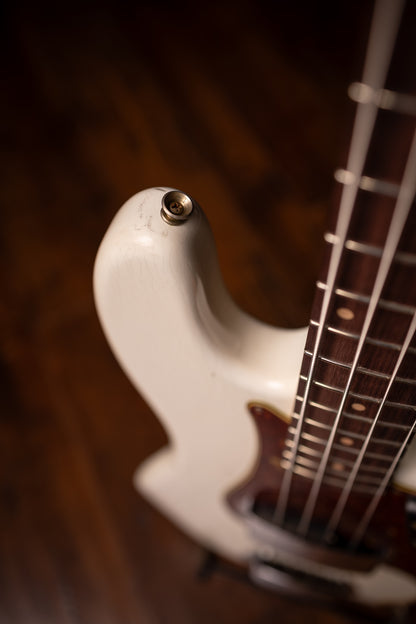 Fender 1960 Precision Bass® Relic®, Rosewood Fingerboard Electric Bass Guitar Super Faded Aged Olympic White