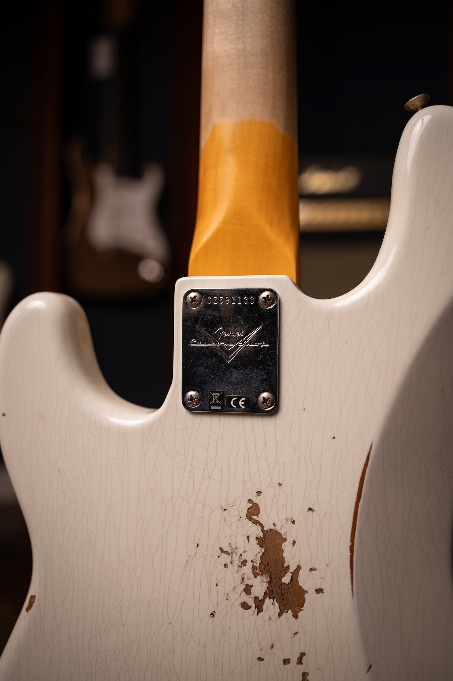 Fender 1960 Precision Bass® Relic®, Rosewood Fingerboard Electric Bass Guitar Super Faded Aged Olympic White