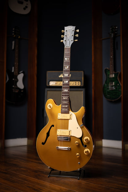 1974 Gibson Les Paul Signature Electric Guitar - Gold Top