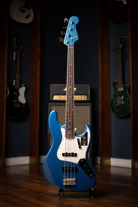 Fender  American Vintage II 1966 Jazz Bass®, Rosewood Fingerboard, Electric Bass - Lake Placid Blue